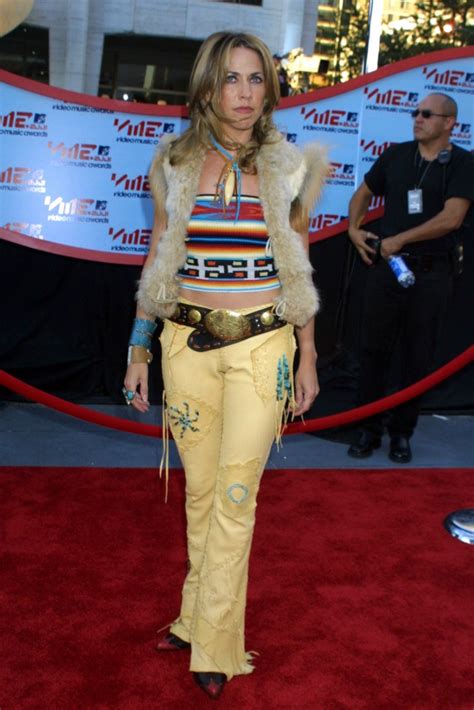 MTV VMA Red Carpet: 14 Unforgettable Moments [PHOTOS] – Footwear News