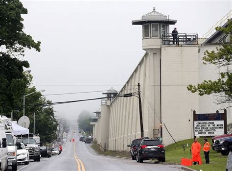 Inside Clinton Correctional Facility: 'Prisoners are handling knives ...