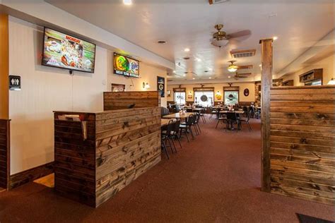 Rustic Inn - Restaurant - Oconomowoc, WI