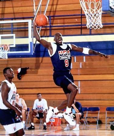 Michael Jordan in 1992 Olympics Dream Team scrimmage practice game. in 2021 | Michael jordan ...