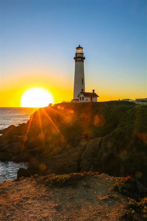 Amazing Places - Pigeon Point Lighthouse - California - USA...