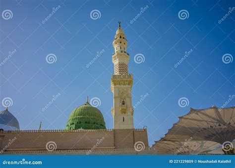 The Famous Green Dome of the Masjid Nabawi in MAdinah. Editorial Stock ...