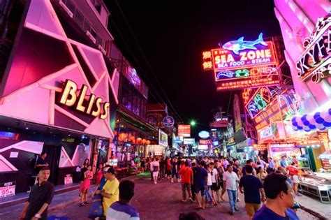 Pattaya Walking Street - Pattaya - Guide to Thailand