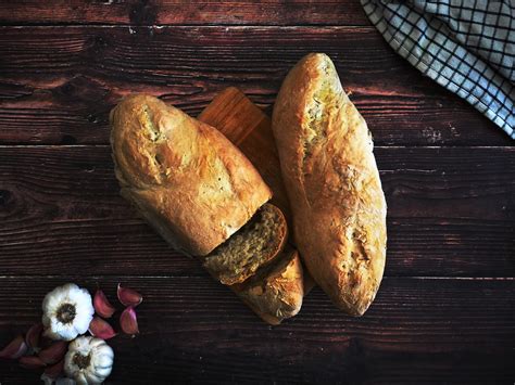 Garlic Batard Bread Recipe (Easy French Loaf) - Hostess At Heart