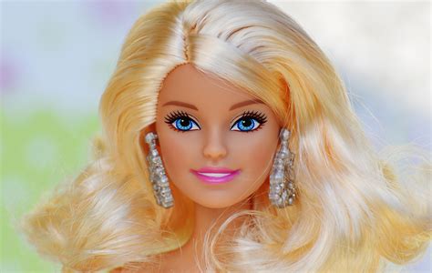 Barbie doll closeup free image download