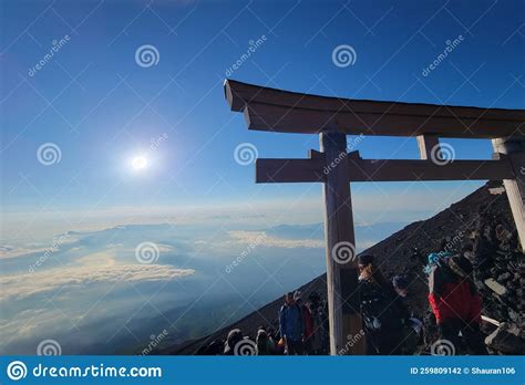 Mt. Fuji editorial photography. Image of horizon, snow - 259809142