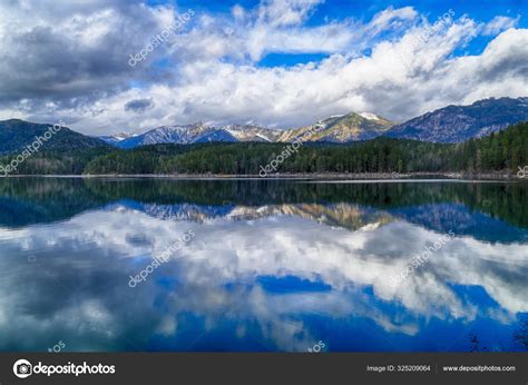 Hiking Trail Lake Eibsee Bavaria Winter Stock Photo by ©hespasoft 325209064