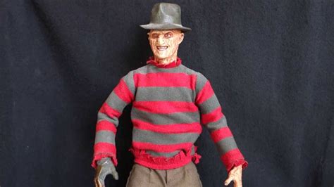 "Freddy Krueger 1/6 scale figure" Sideshow Collectibles - YouTube