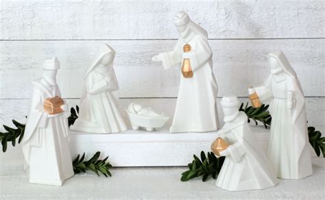 Modern Nativity: 7-piece Set | Modern nativity set, Nativity set, Nativity