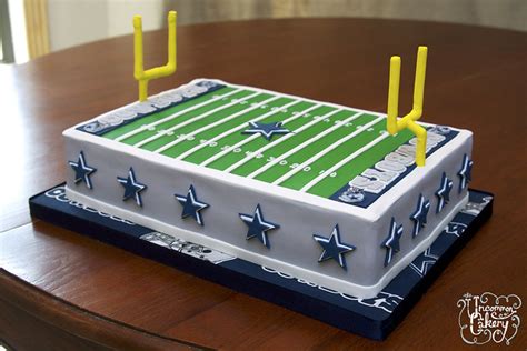 Dallas Cowboys Field Cake - a photo on Flickriver