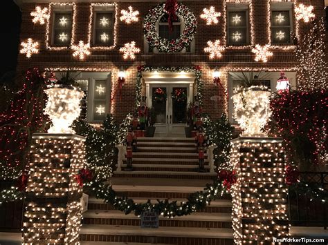 Dyker Heights Christmas Lights 2016 – New Yorker Tips