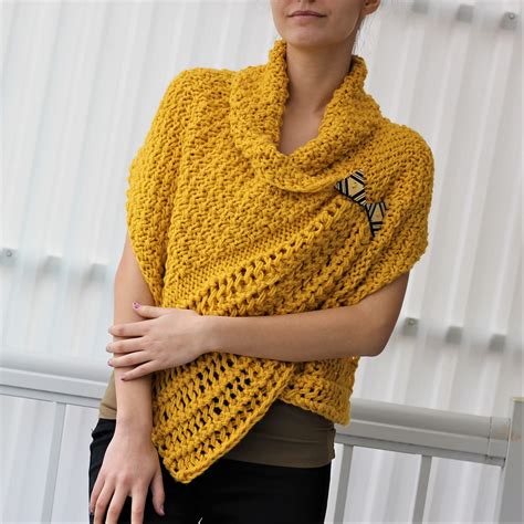 CORALI Wrap - Knit Pattern - The Easy Design