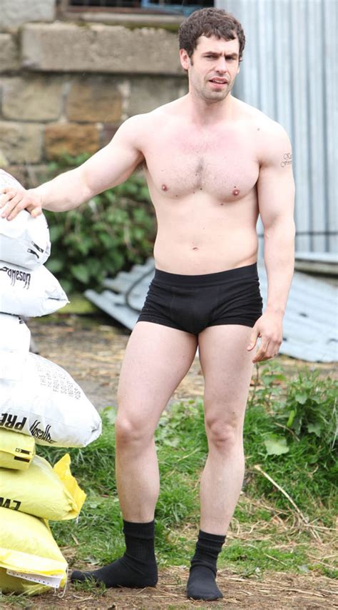 'Emmerdale' star strips down to his pants