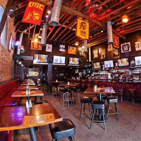 The 33 Best College Bars in America | Sports bar decor, Sport bar design, Bar design