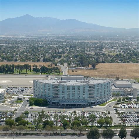 Arrowhead Regional Medical Center - YouTube