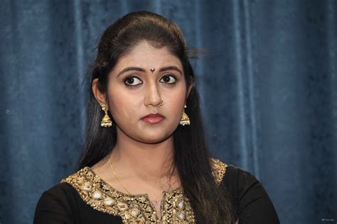 Sairat actress Rinku Rajguru scores 82 per cent in Class 12 board exam – India TV