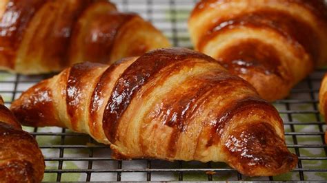 Croissant / How To Make Classic Croissants Recipe Finecooking ...