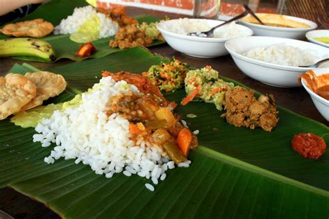 Know About Traditional Kerala Foods & Dishes: God's Own Cuisine | Veena World