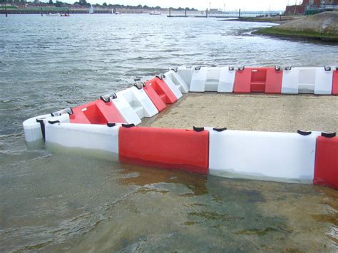 0.5m high Floodstop Flood Barriers - 1-metre length | Flood barrier ...