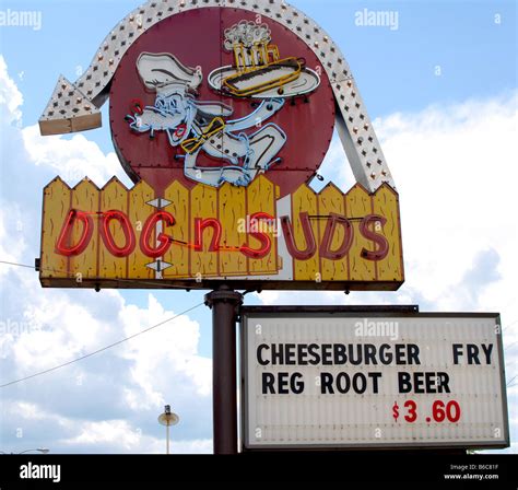 Dog n suds drive in hi-res stock photography and images - Alamy