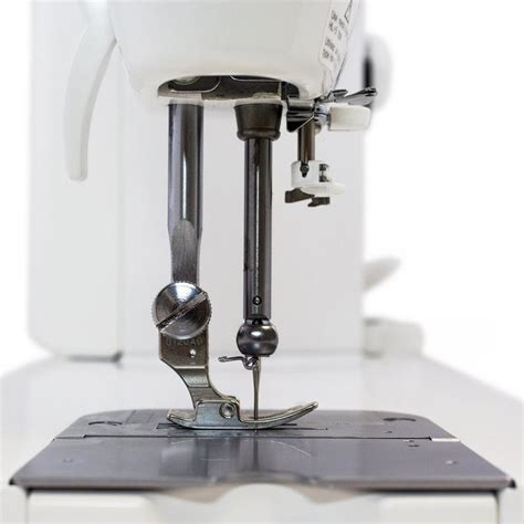 JUKI TL-2010Q Quilting and Piecing Sewing Machine | GoldStar Tool