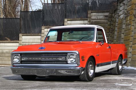 Chevy C10 Short Bed