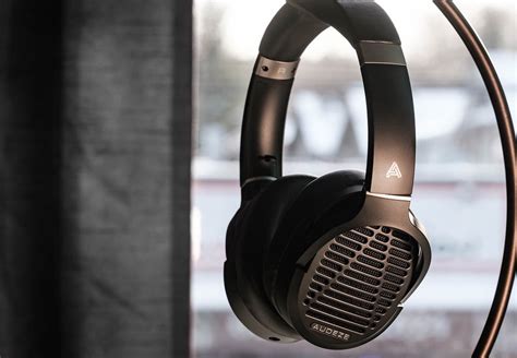 Audeze LCD-1 Review - A lightweight, portable, planar – Headphones.com