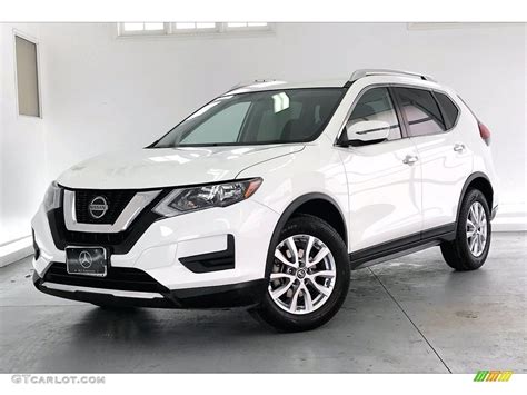 Glacier White 2018 Nissan Rogue SV Exterior Photo #141281328 | GTCarLot.com