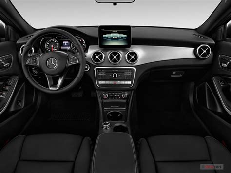 mercedes benz gla interior | Brokeasshome.com