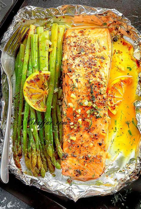 Baked Salmon and Asparagus in foil - Chefjar