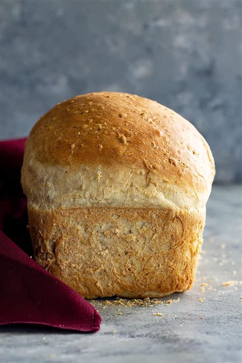 Oatmeal Sandwich Bread - Countryside Cravings