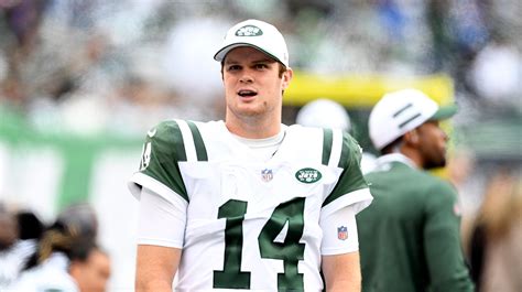 NY Jets' Sam Darnold suits up for practice, will he be ready for Pats?