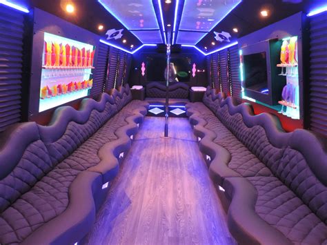 Titan Party Bus Rental - Limo Service Rental Memphis TN