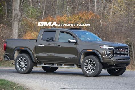 2023 GMC Canyon Denali In Deep Bronze Metallic: First Real-World Pictures | Gmc canyon, Gmc, Gmc ...