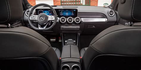 Mercedes GLB Interior & Infotainment | carwow