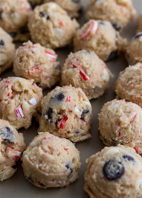 Peppermint Chocolate Chip Cookies | Christmas Cookies - Lemons + Zest