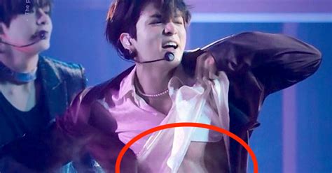 BTS Fans Literally Can't Get Over Jungkook's Sexy Ab Stunt At The BBMAs