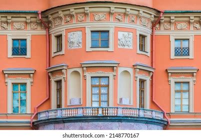 730 Vista De Cornisa Balcon Images, Stock Photos, 3D objects, & Vectors | Shutterstock