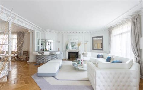 Selection of exceptional properties in Paris : apartments, mansions, penthouses