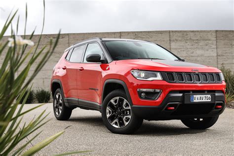 2018 Jeep Compass pricing and specs - Photos (1 of 28)