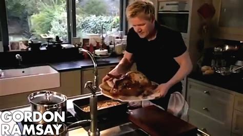 The Most Amazing Gravy | Gordon Ramsay - YouTube