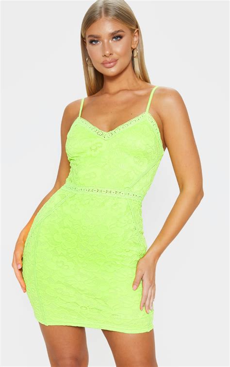 Neon Green Lace Embroidered Trim Bodycon Dress | PrettyLittleThing IE