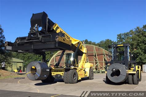 Steel coil handling with Hyster reach stacker | Tito Lifttrucks BV