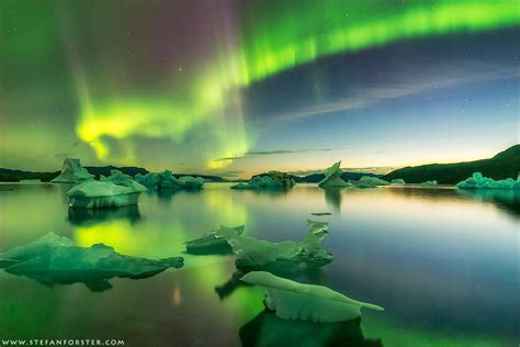 Greenland at Night | Photo to art, Northern lights, Art photography nature