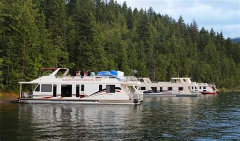 10 Things You Should Know About Shuswap Lake Houseboating