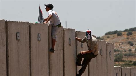 17 Best images about US Mexico Border fence on Pinterest | Gaza strip ...