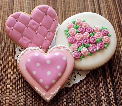 {Katie's Something Sweet}: Valentine's Day Cookies - Pink Heart Cookies