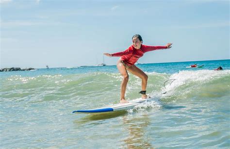 Private surfing lessons in Tamarindo