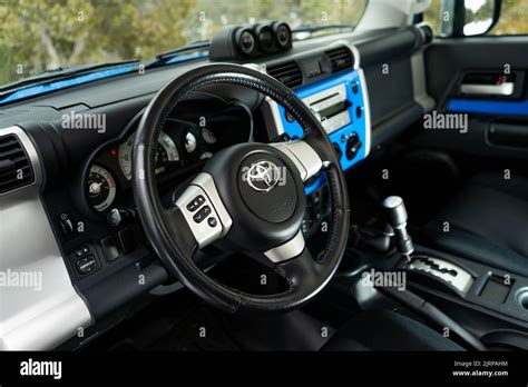 Blue fj cruiser hi-res stock photography and images - Alamy