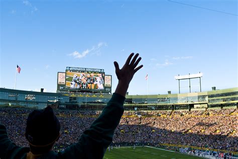 Packers vs Jets | A fan celebrates a touchdown. Photos from … | Flickr